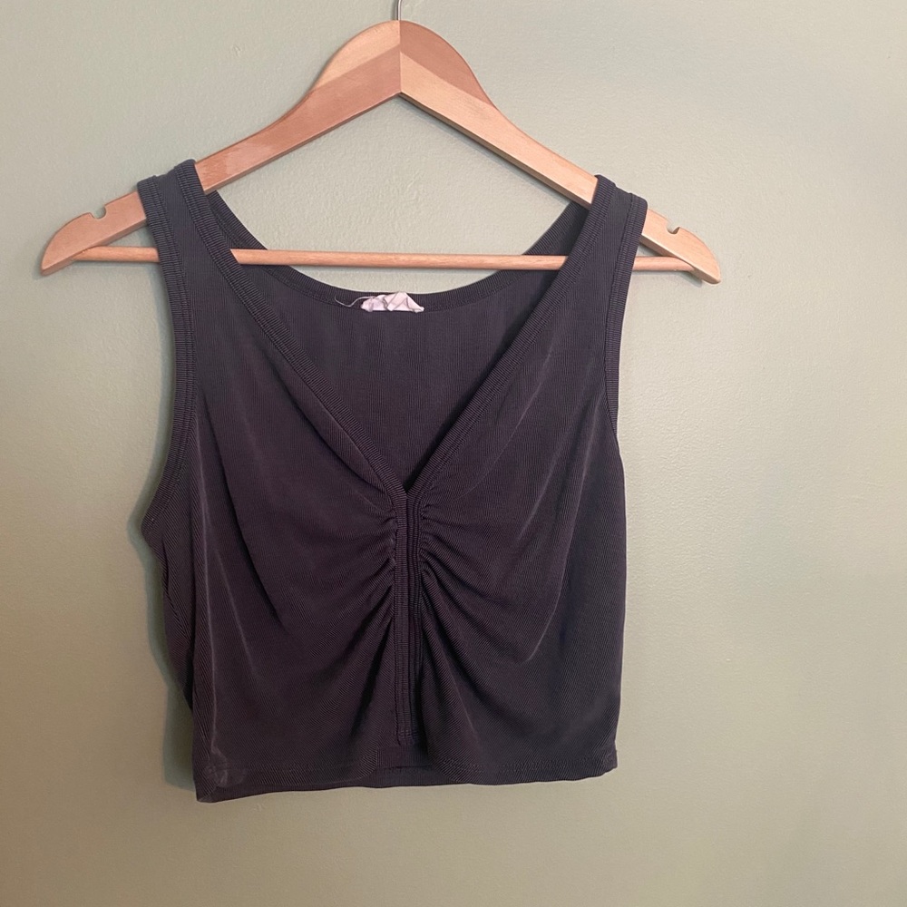 SILENCE & NOISE cropped tank top.